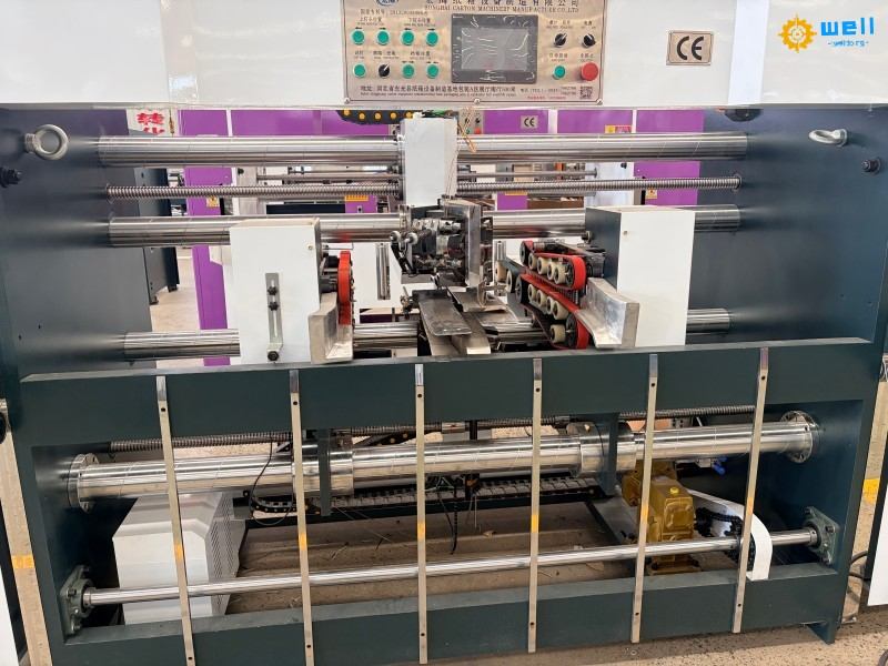 https://www.wdcartonmachine.com/automatic-corrugated-box-folder-gluer-stitching-machine-product/