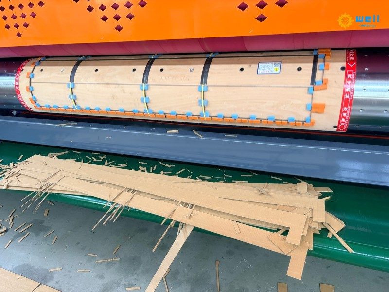 https://www.wdcartonmachine.com/corrugated-cardboard-flexo-printing-die-cutting-slotting-machine-product/