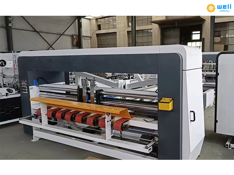 Fully automatic corrugated cardboard gluing machine