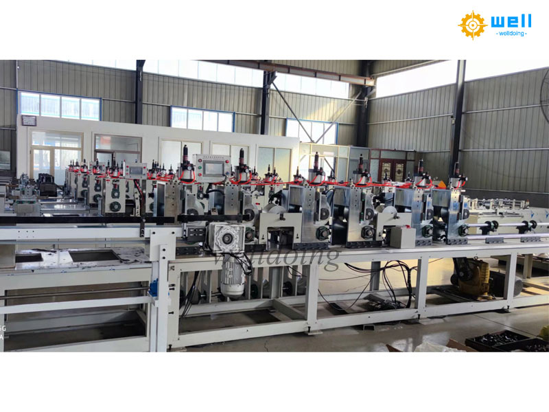 https://www.wdcartonmachine.com/automatic-paper-edge-protector-machine-product/