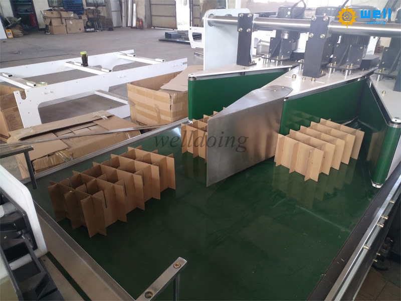 Structural of high-speed partition assembly machine